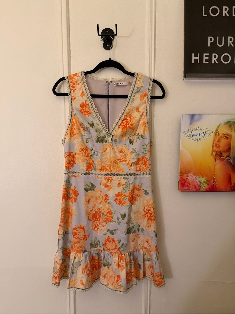 Alice and Olivia Floral V-Neck Sleeveless Summer Dress in Orange
